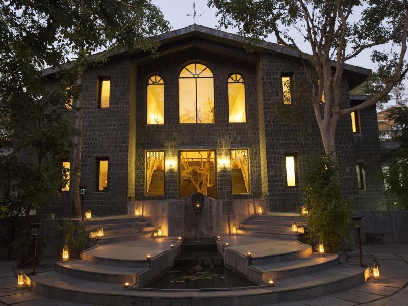 Singinawa Jungle Lodge Kanha Lagma Exterior foto